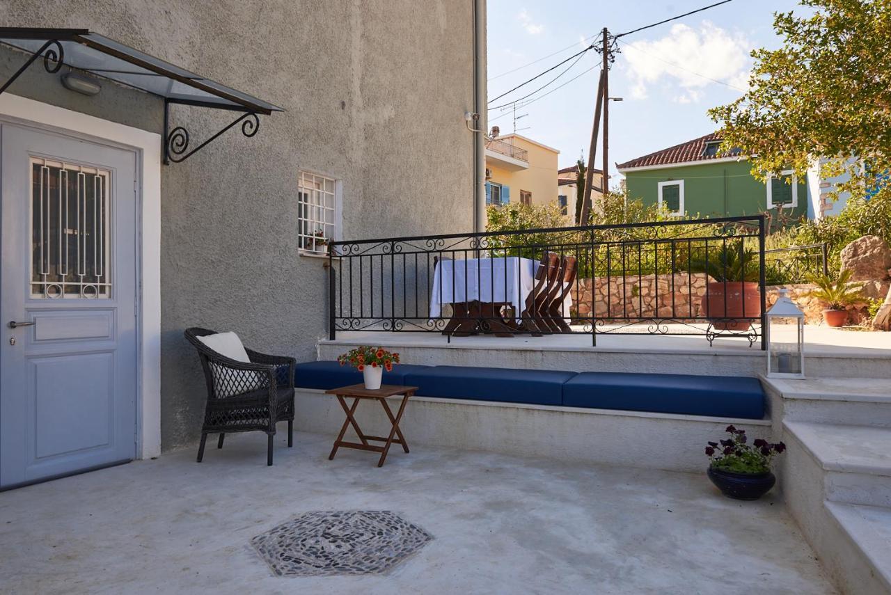 Galaxídhion Galaxidaki 1857 Guesthouse מראה חיצוני תמונה